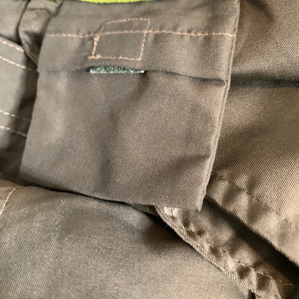magellan mens Hunter Green shorts Size 40 - Picture 5 of 6